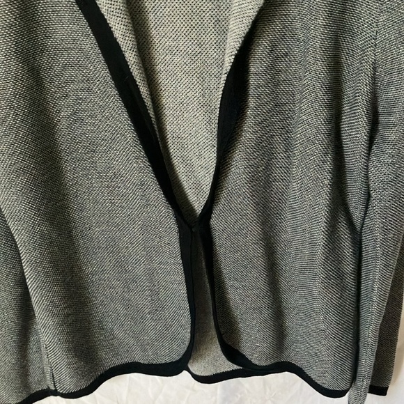Banana Republic: Black/White Cardigan Sweater- Extra Fine Merino Wool Blend- L - Picture 14 of 16